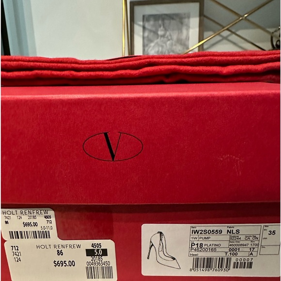 Valentino Garavani Rockstud High heel size 35 Gold leather gently used - Picture 13 of 15